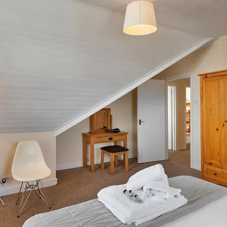 Finest Retreats - No 11 Porthminster Apartment