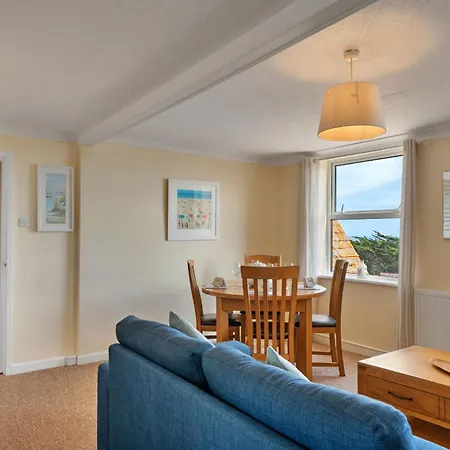Finest Retreats - No 11 Porthminster Apartment *